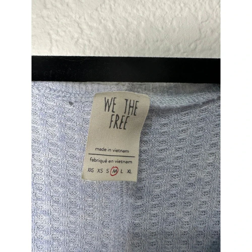 We The Free Free People Light Blue Thermal V-Neck High Low Top‎ Long Sleeve M